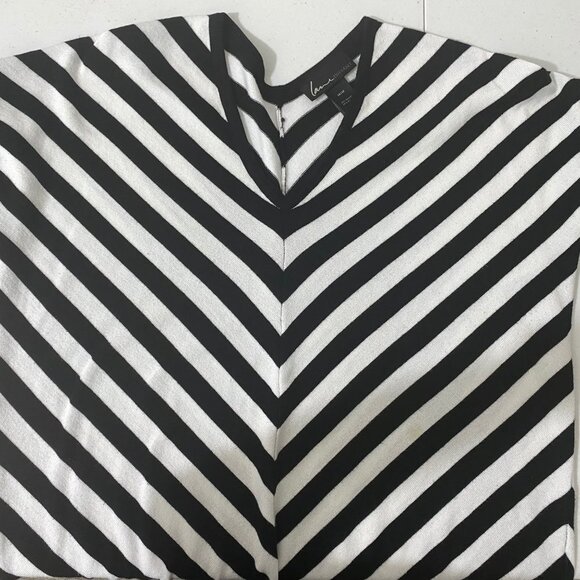 Lane Bryant Chevron Striped Sweater Size 14/16 - Picture 4 of 10
